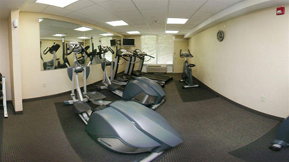 Clarion Hotel & Suites Hamden-New Haven Экстерьер фото
